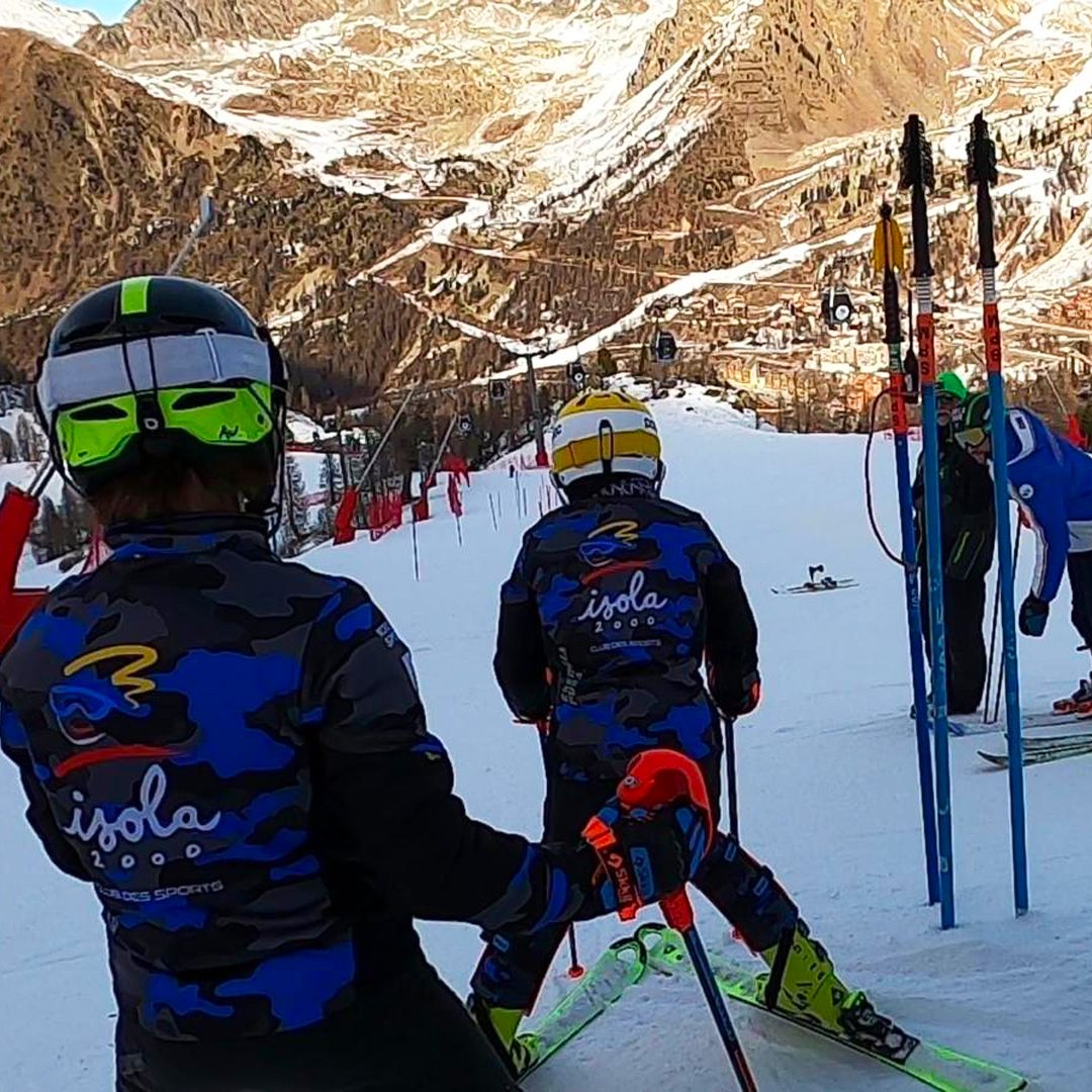 club-sports-isola-2000 club-sports-isola-2000